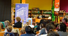 Una de las actividades celebradas en la biblioteca municipal de Xàtiva.