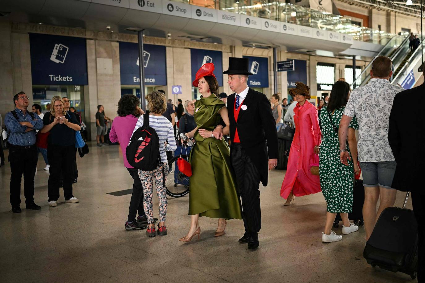 Los reyes Carlos y Camila, protagonistas de las carreras Royal Ascot