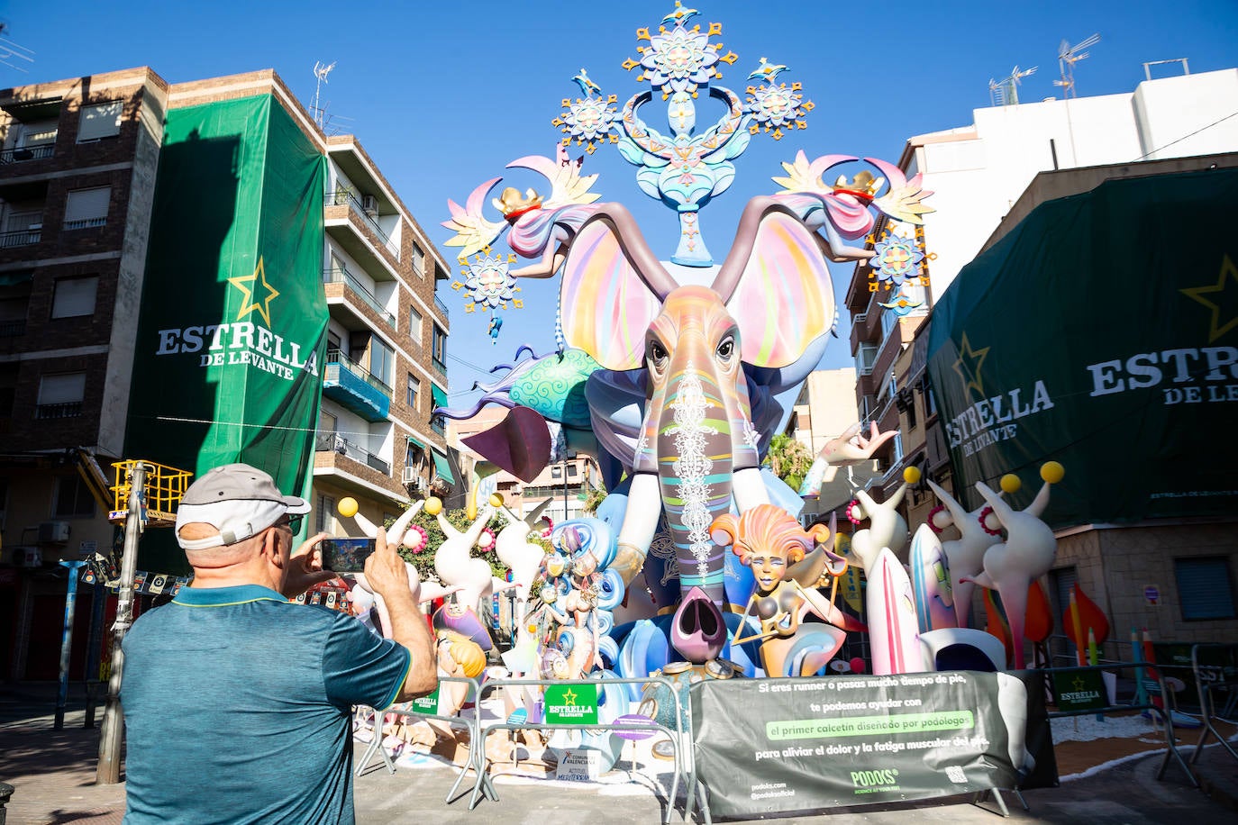 Un paseo por las Hogueras de Alicante 2024