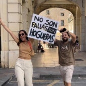 Un cartel por las calles de Alicante para reivindicar que «no son Fallas, son Hogueras»