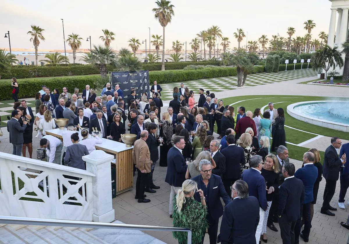 700 invitados de la alta sociedad, famosos y mucho glamur, la boda del año se celebra en Valencia