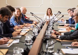 Junta de gobierno previa al pleno del ayuntamiento de Valencia de junio.