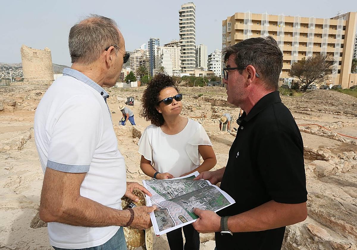La diputada Carmen Sellés en Calp.