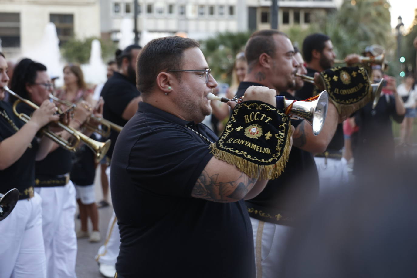 Espectacular inicio de la Feria de Julio: Entrada de Bandas y espectáculo piromusical