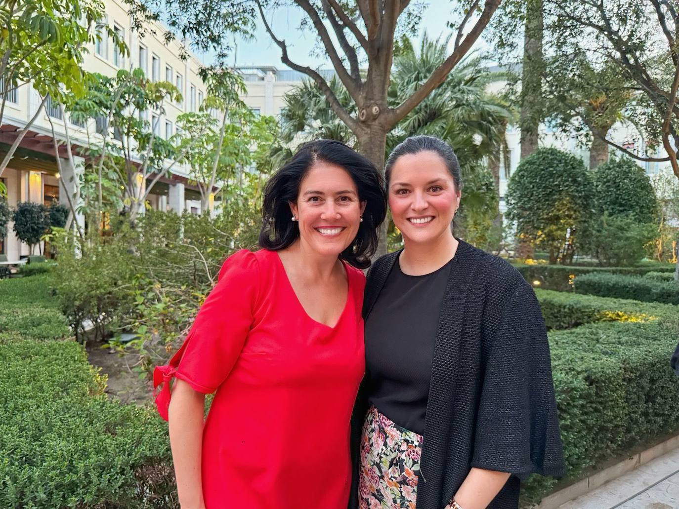 Rocio Cibrán y María José Delgado en la fiesta de verano del Westin.