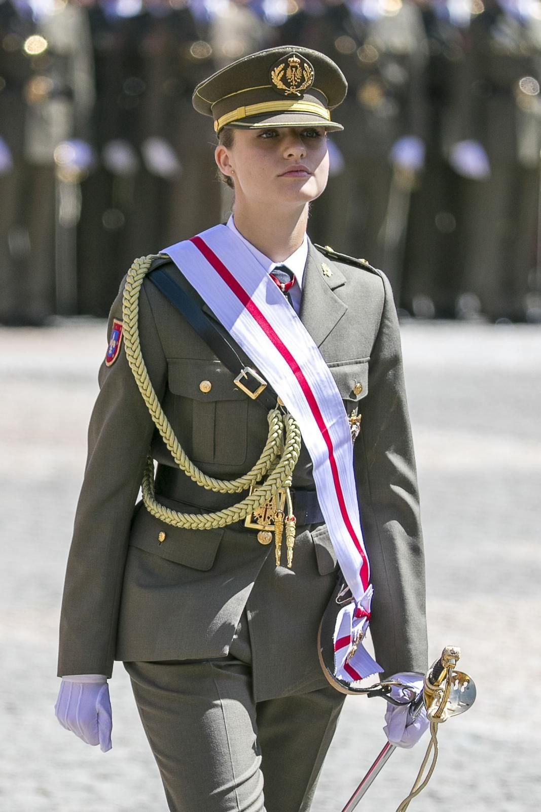 La reina Letizia estrena un vestido comprado en 2020