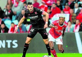 Rafa Mir, en un partido con el Sevilla.