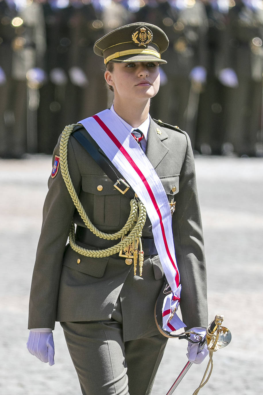 La princesa Leonor recibe la Gran Cruz del Mérito Militar