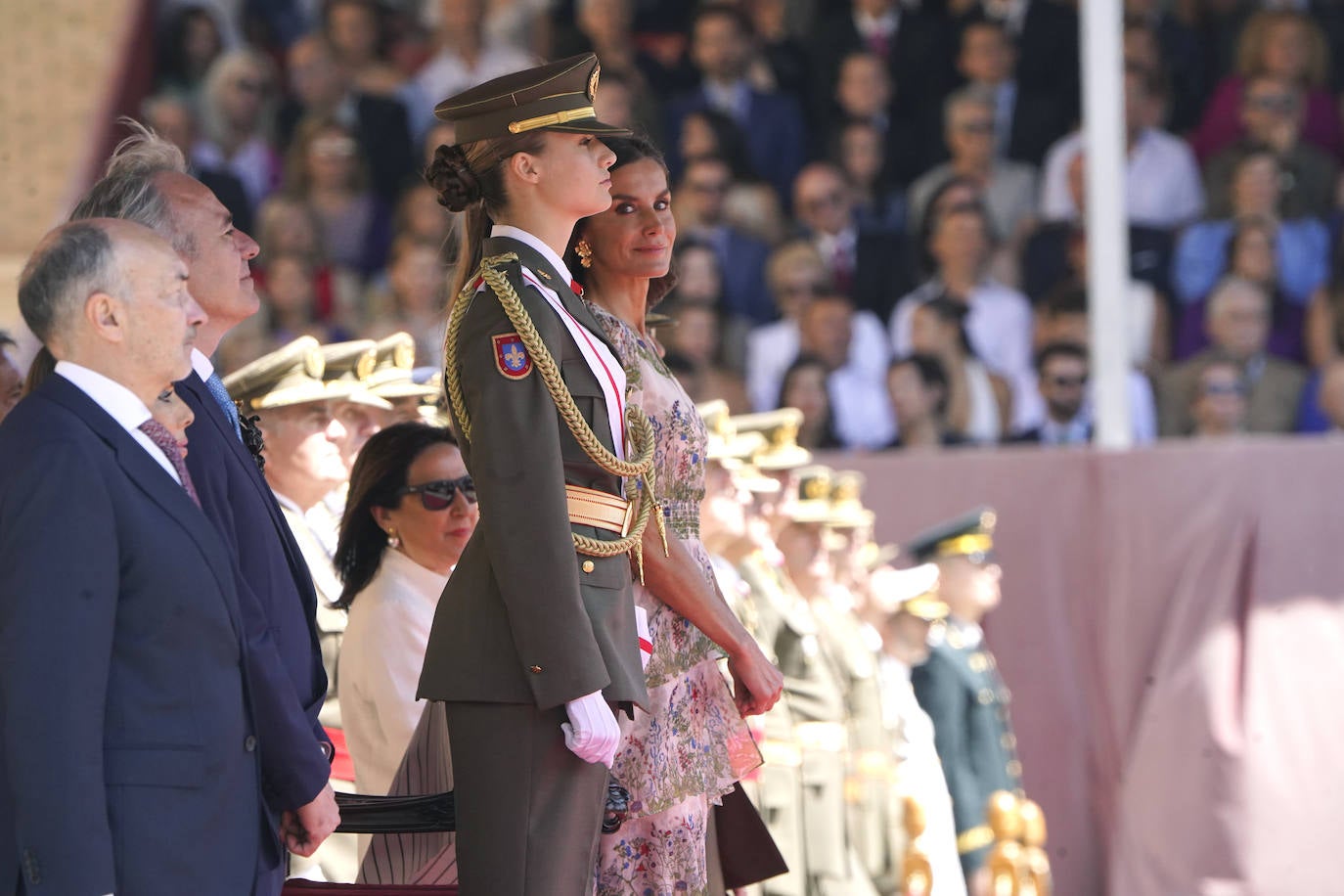 La princesa Leonor recibe la Gran Cruz del Mérito Militar