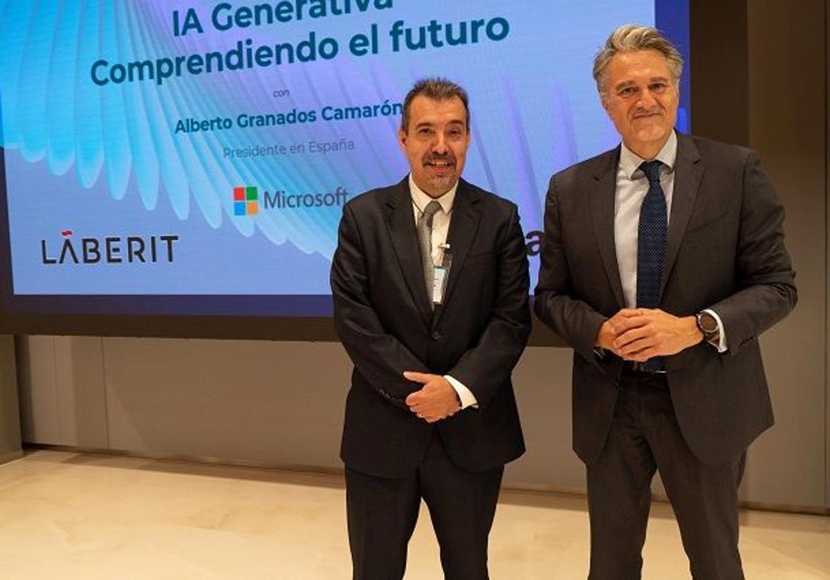 Alberto Granados, presidente de Microsoft, con el Vicepresidente de Lãberit, Fernando Marco