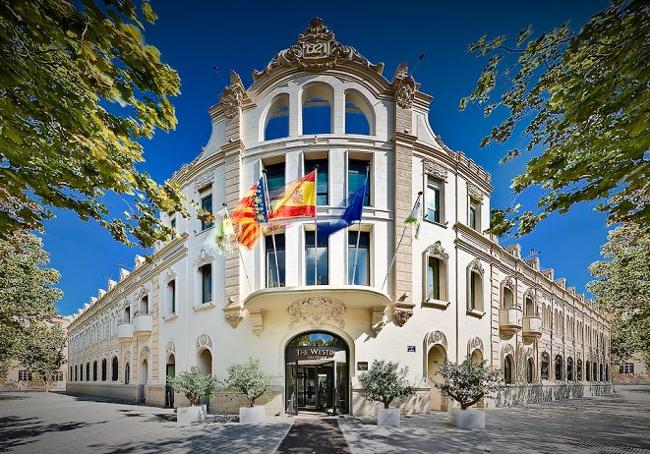 La entrega de diplomas y fin de fiesta se celebra esta mañana en el hotel The Westin Valencia donde algunos de los alumnos ofrecerán ponencias a sus compañeros y responsables de Microsoft.