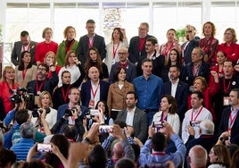 Tania Baños, entre Mascarell y Soiler, en la clausura del congreso del PSPV de Benicàssim.