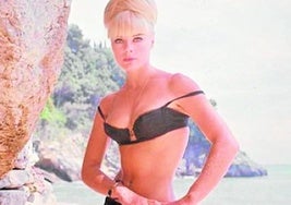 Elke Sommer, en una escena de 'Bahía de Palma'.