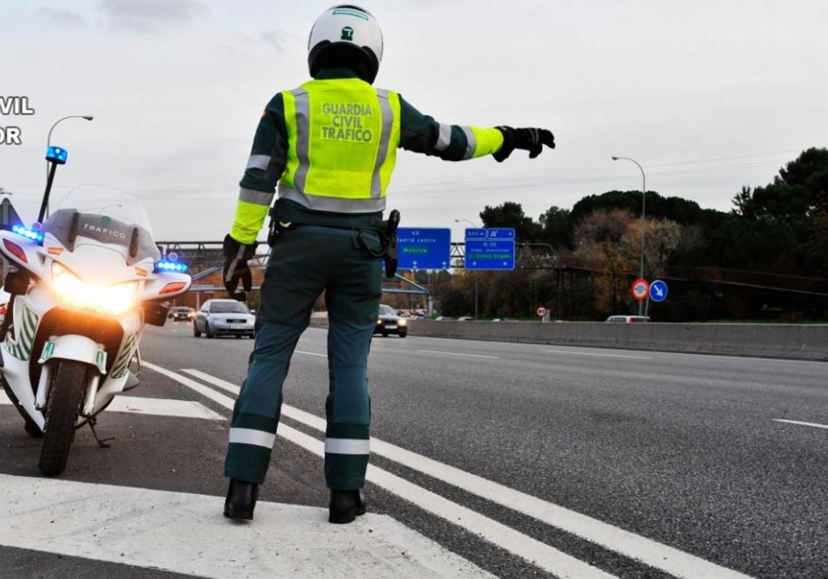 La DGT alerta de un fraude masivo con el envío de falsas multas de Tráfico