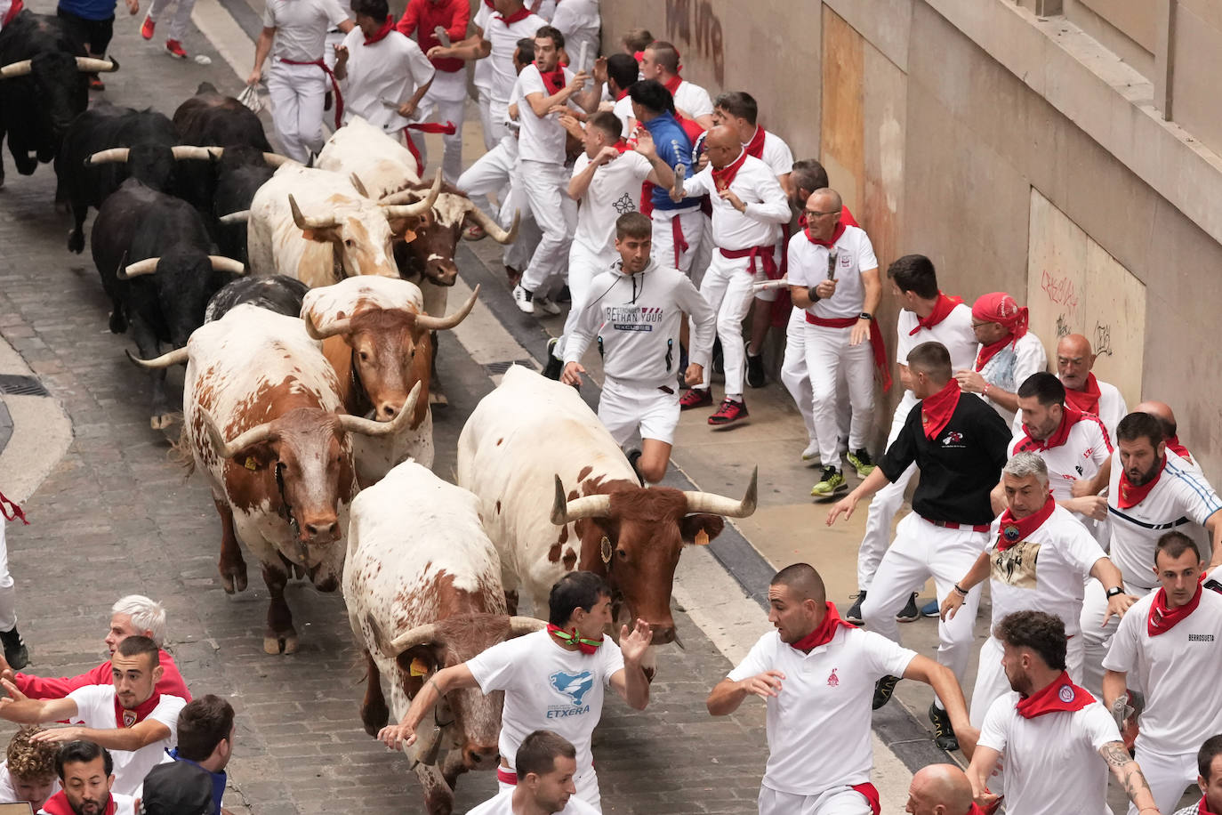 Las mejores imágenes del tercer encierro de San Fermín 2024