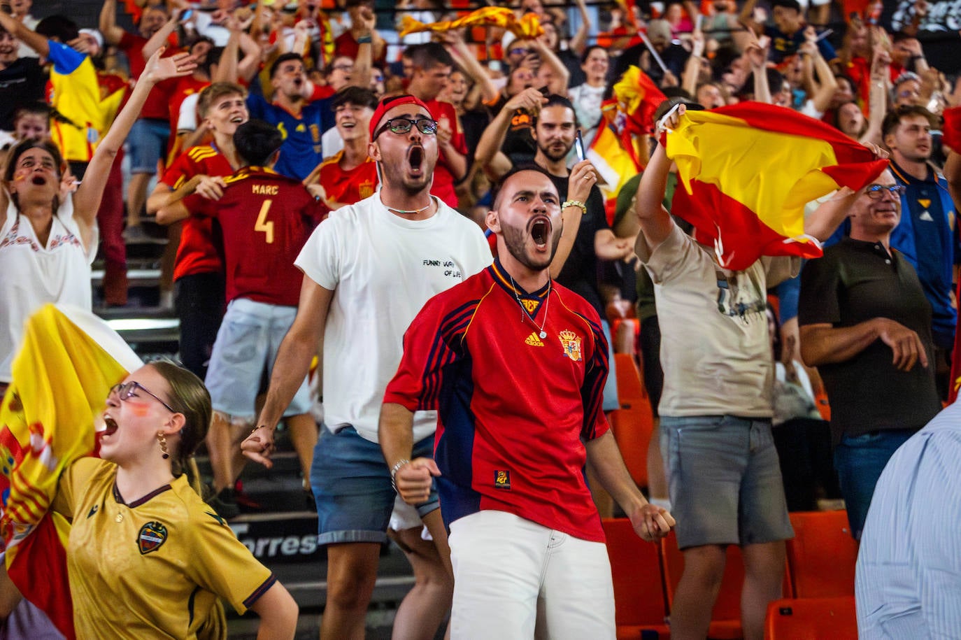 La Fonteta estalla con la victoria de España frente a Francia en la semifinal de la Eurocopa