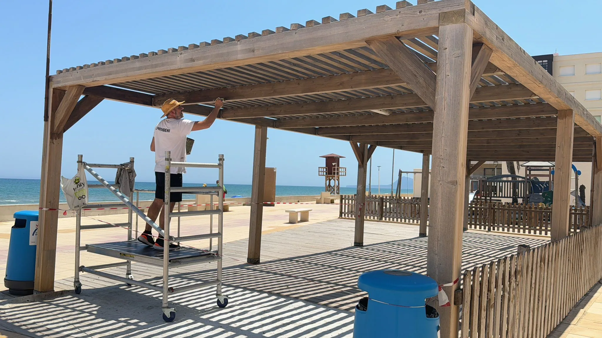 Bellreguard ha añadido un megáfono y ha hecho mejoras en sus servicios de playa.