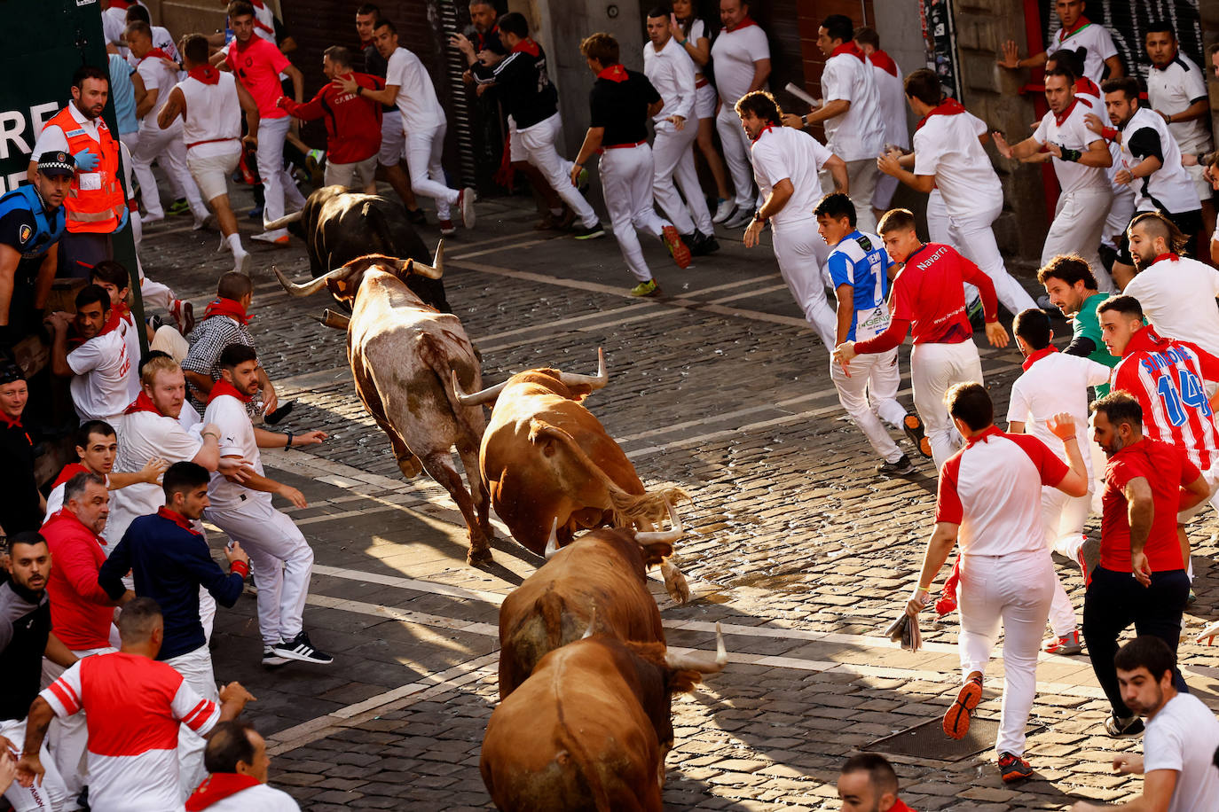 Las mejores imágenes del quinto encierro de San Fermín