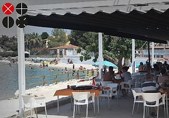 Bocados artesanales para degustar en una playa de interior con bandera azul