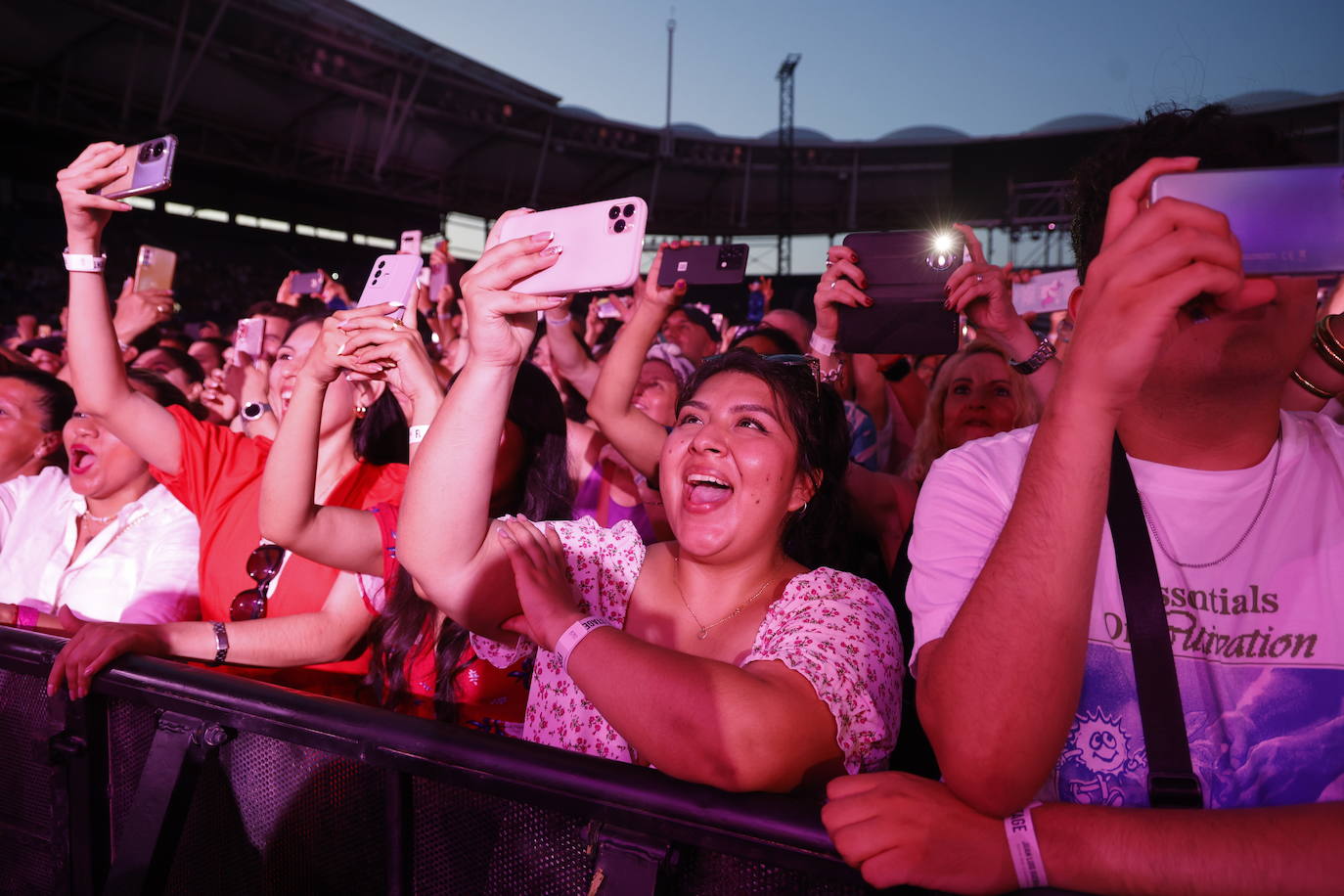 Juan Luis Guerra pone a Valencia a bailar bachata