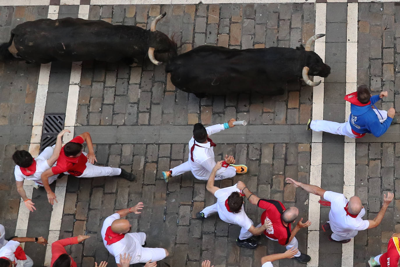 Las mejores imágenes del sexto encierro de San Fermín 2024