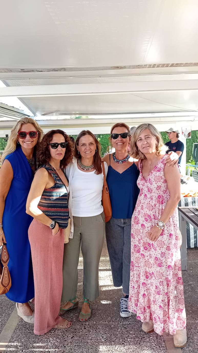 Carolina Gil, Lucía Gómez Trenor, Marta García-Janini, Eugenia Bonet y Carmen Álvarez.