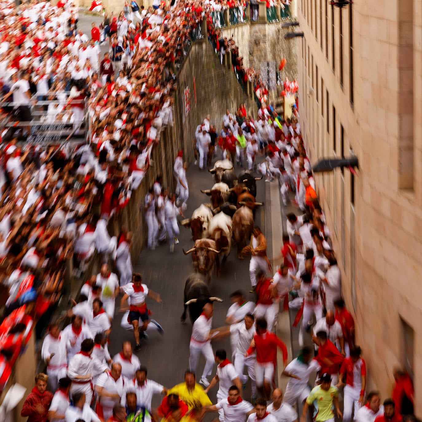 Las mejores imágenes del octavo encierro de San Fermín 2024