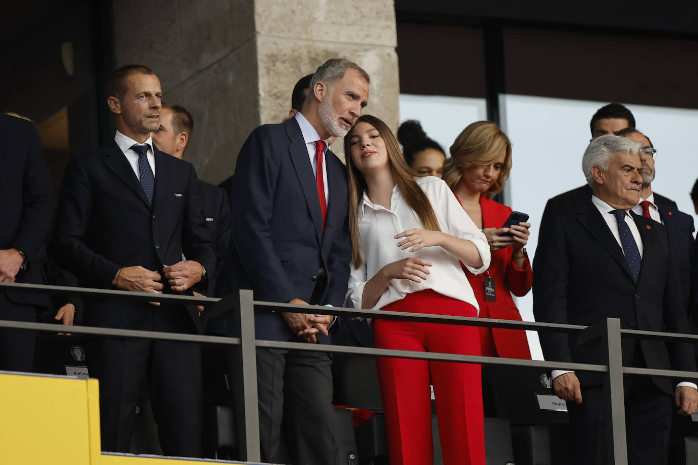 La infanta Sofía, todo al rojo para disfrutar de la victoria de España en la Eurocopa