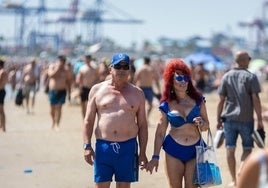 Día de mucho calor en las playas valencianas.