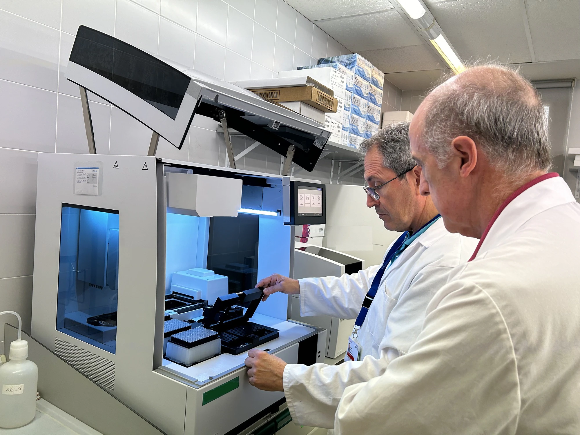 Alzira Hospital is equipped with innovative sequencing equipment for the analysis of cancer tumors.