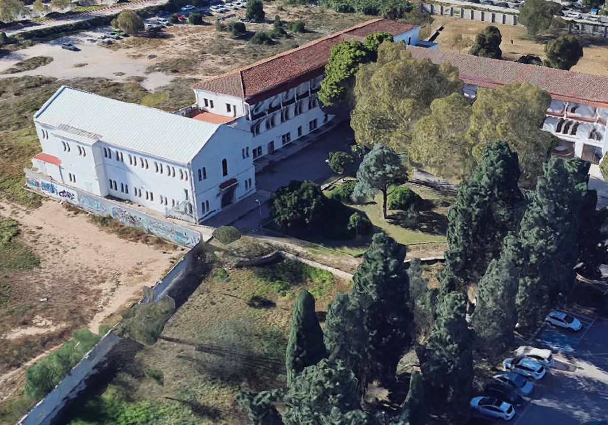 El edificio que aparece a la izquierda dela imagen acogerá el nuevo Escalante.