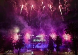 Espectáculo piromusical en el Palau de la Música.