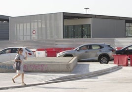 El nuevo edificio comercial exterior de la estación Joaquín Sorolla.