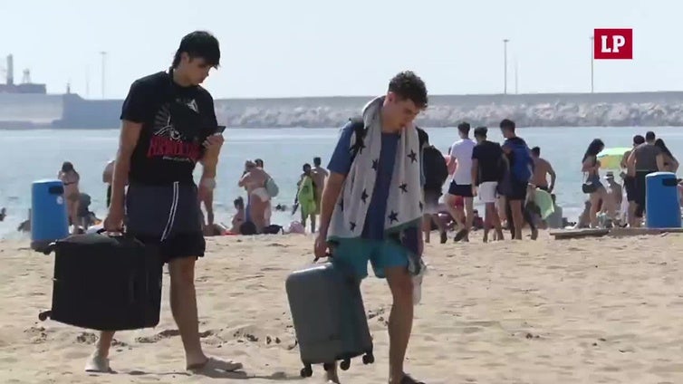 Día de playa en Valencia en plena ola de calor