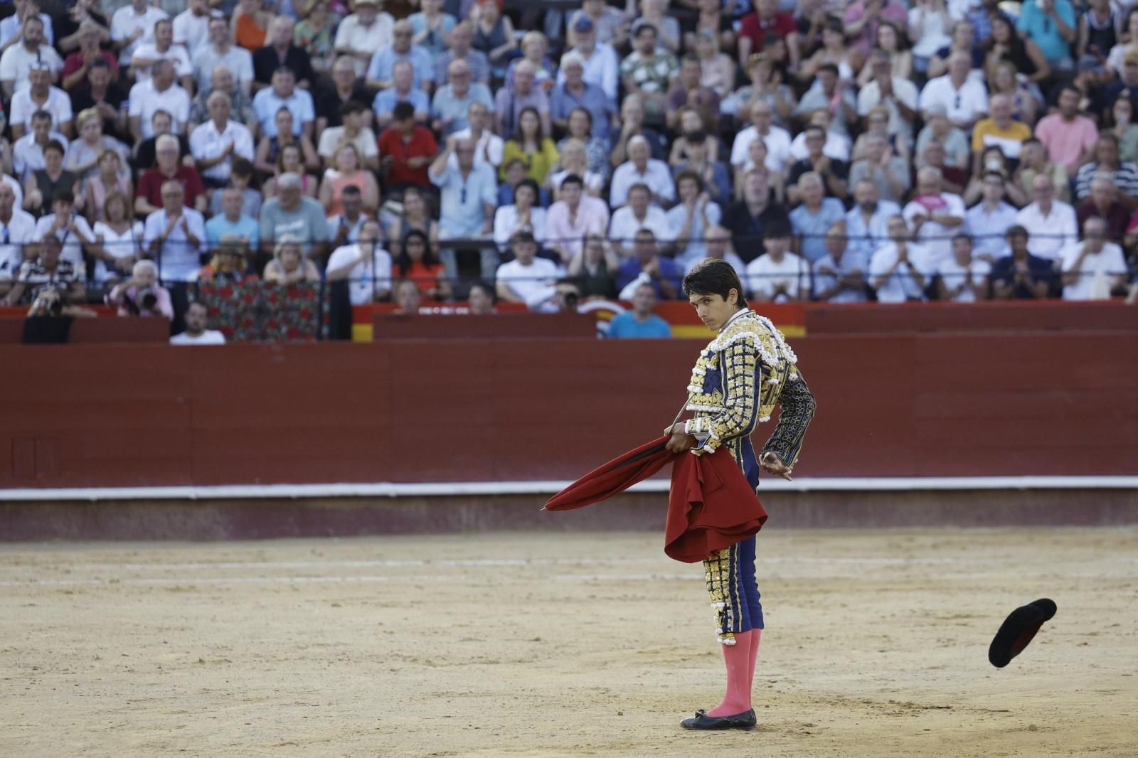 Así fue el derrumbe del sexto toro en Valencia