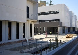 Obras en el centro de salud del complejo Ernest Lluch de Campanar.