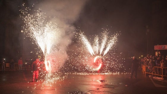 Valencia dispara dos castillos de fuegos artificiales este fin de semana en horarios distintos para poner el broche a la Feria de Julio