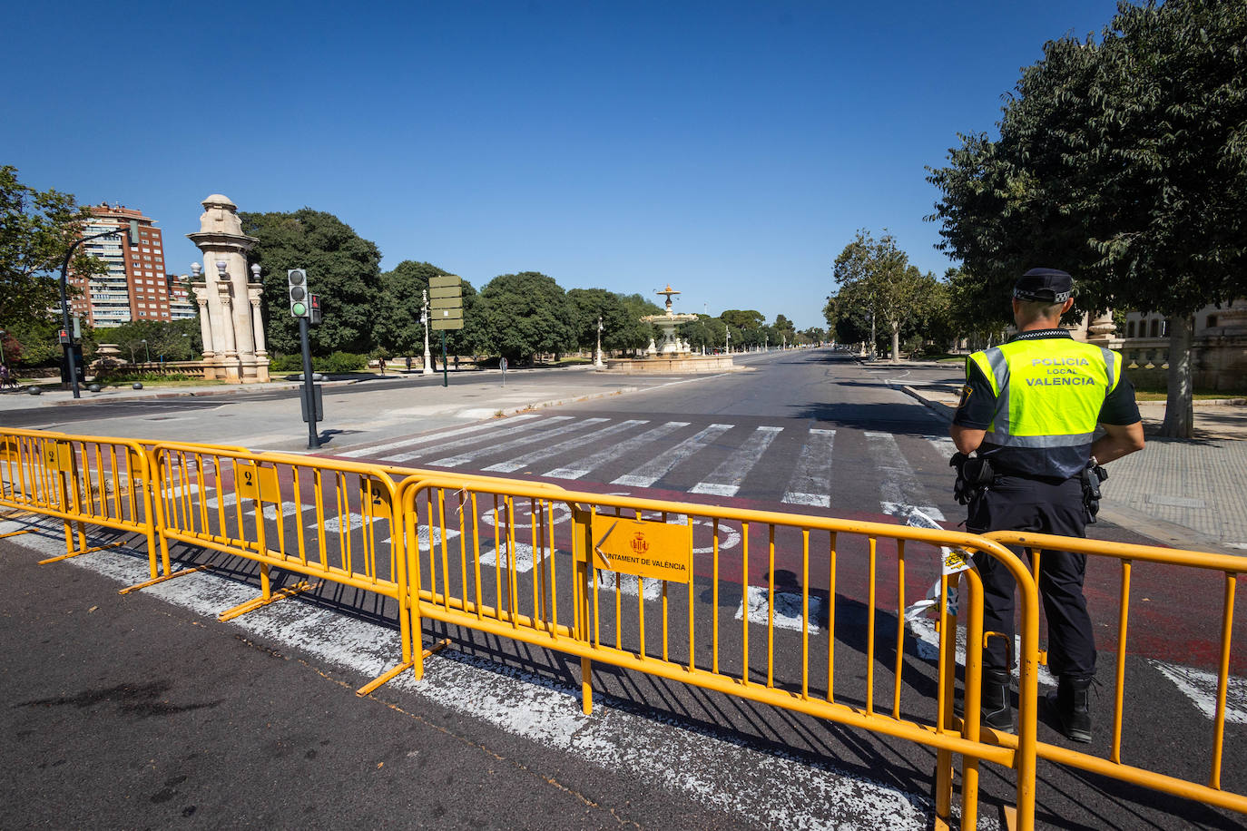 Fotos: la Alameda se prepara para la Batalla de Flores