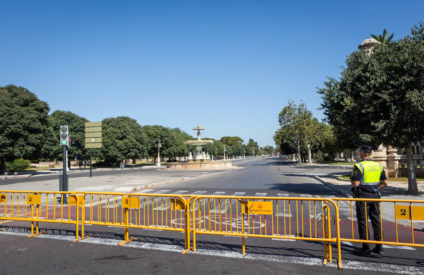 Fotos: la Alameda se prepara para la Batalla de Flores