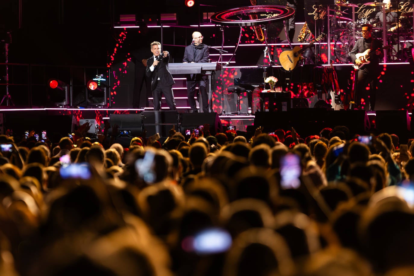 Luis Miguel se da un baño de masas en Valencia