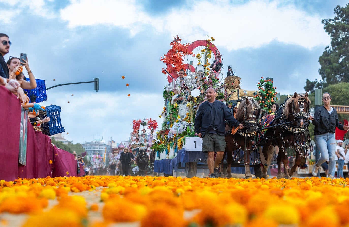 Las mejores imágenes de la Batalla de Flores 2024