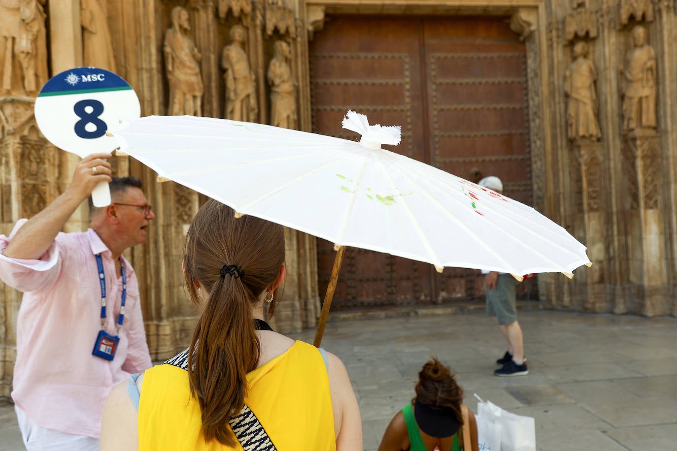 Ciutat Vella se llena de turistas en verano