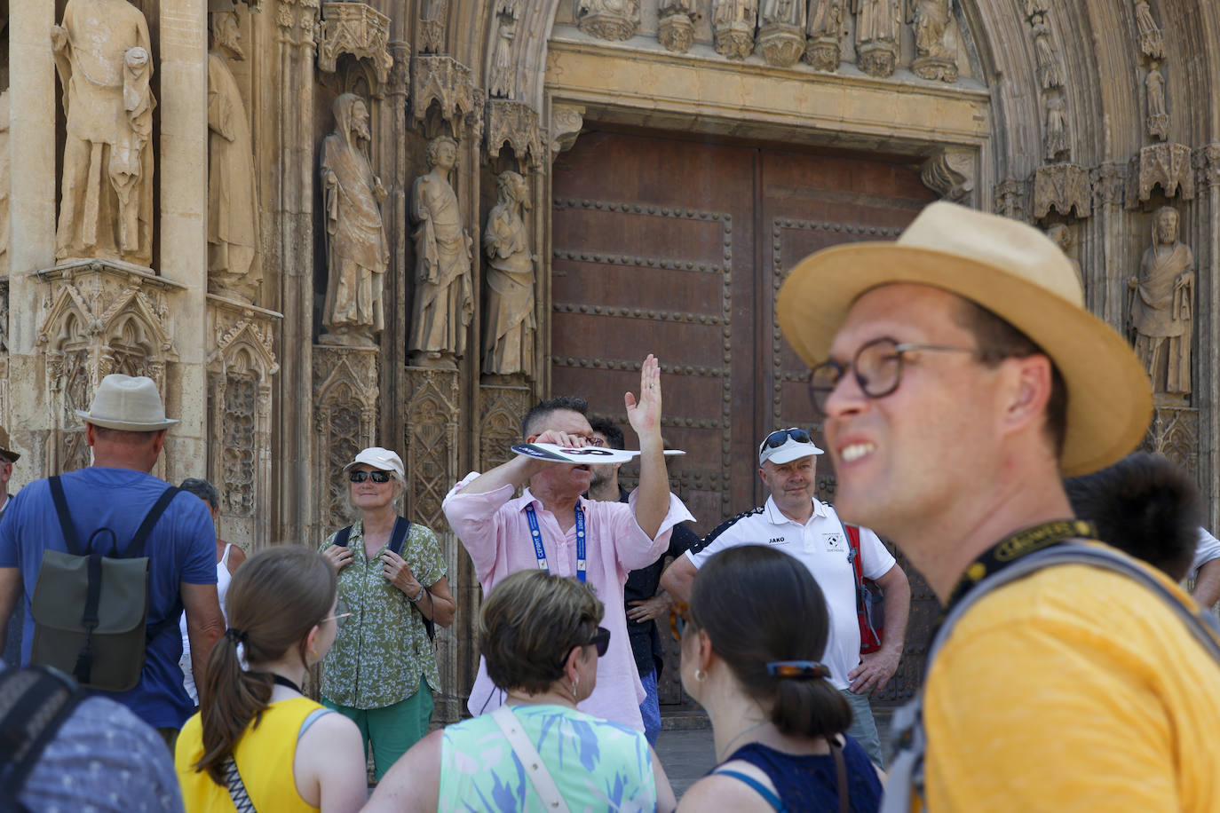 Ciutat Vella se llena de turistas en verano