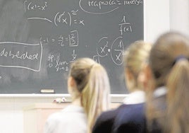 Alumnas de bachillerato de un colegio valenciano, en una imagen de archivo.