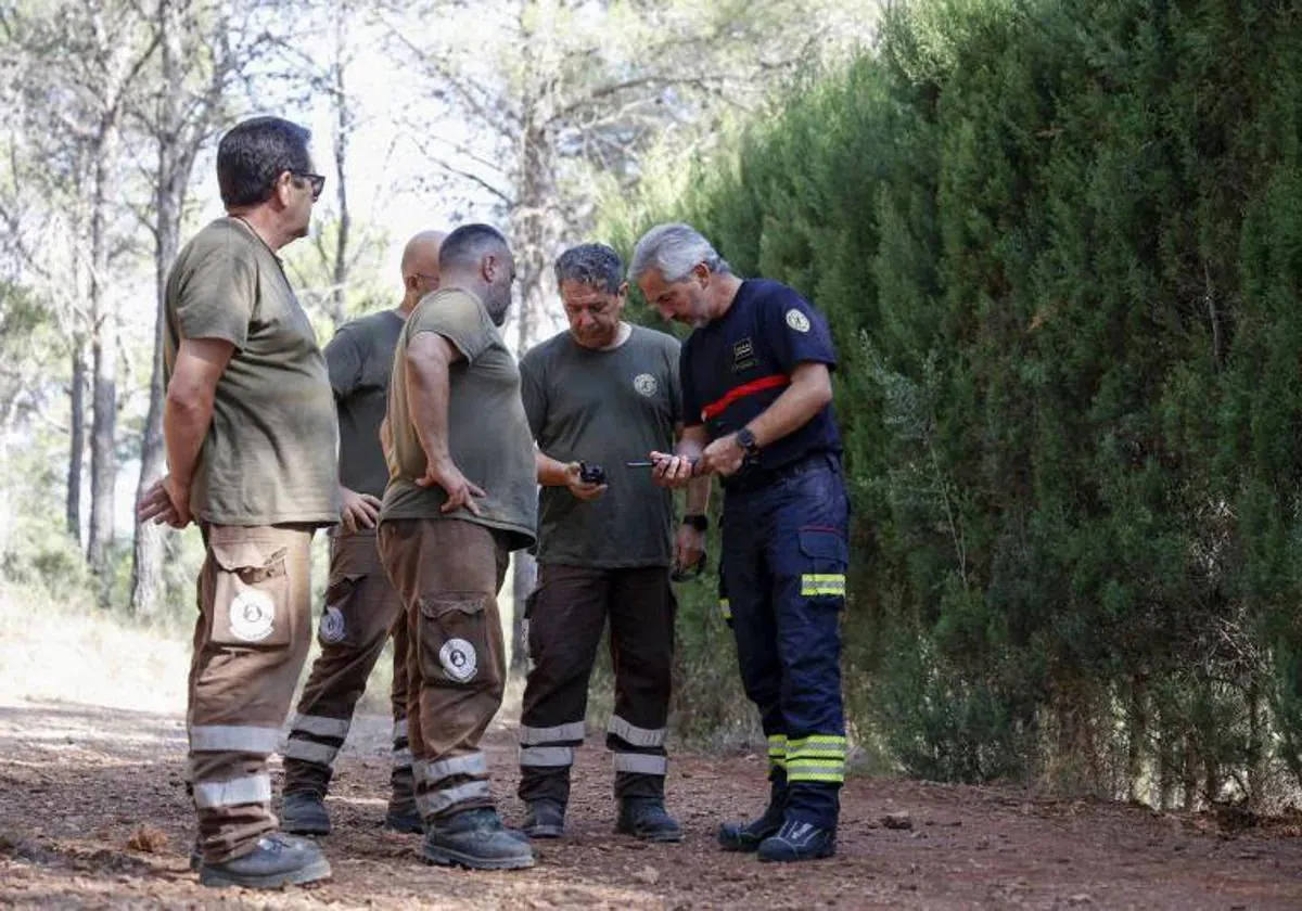 Los Bomberos de Castellón amplían las charlas sobre prevención de incendios en urbanizaciones de montaña 