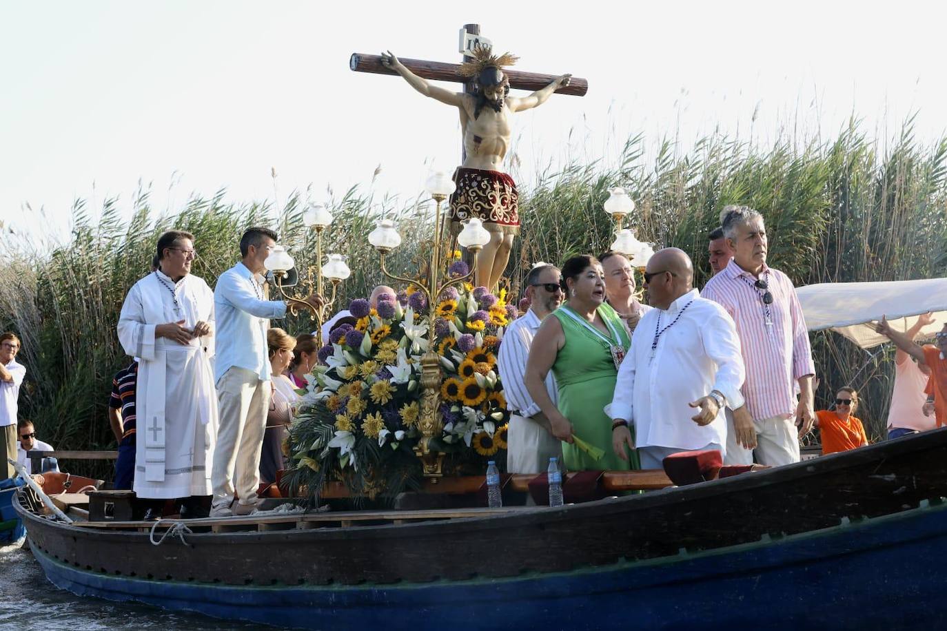 La romería del Cristo de la Salud de El Palmar vence al termómetro