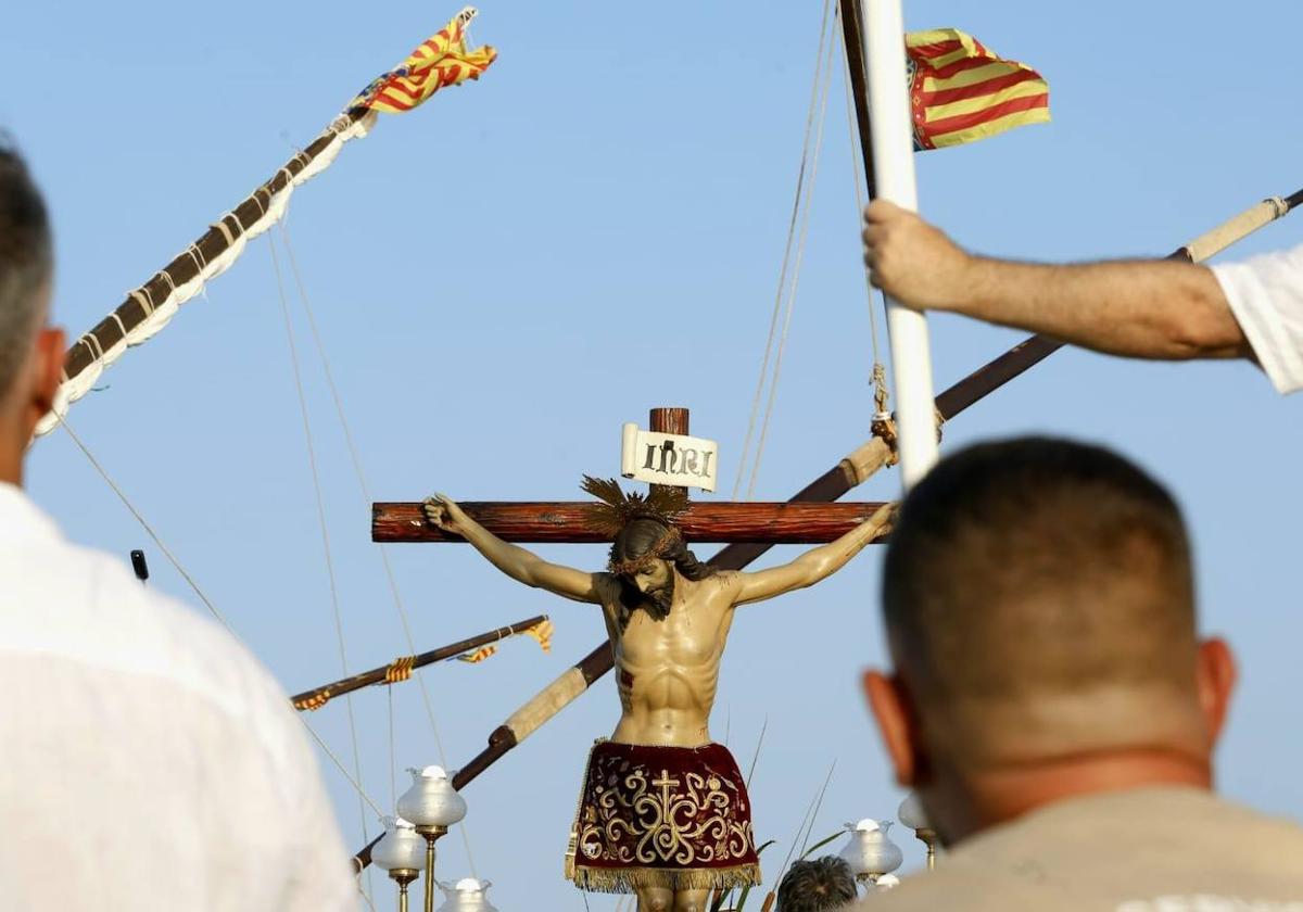 La romería del Cristo de la Salud de El Palmar vence al termómetro