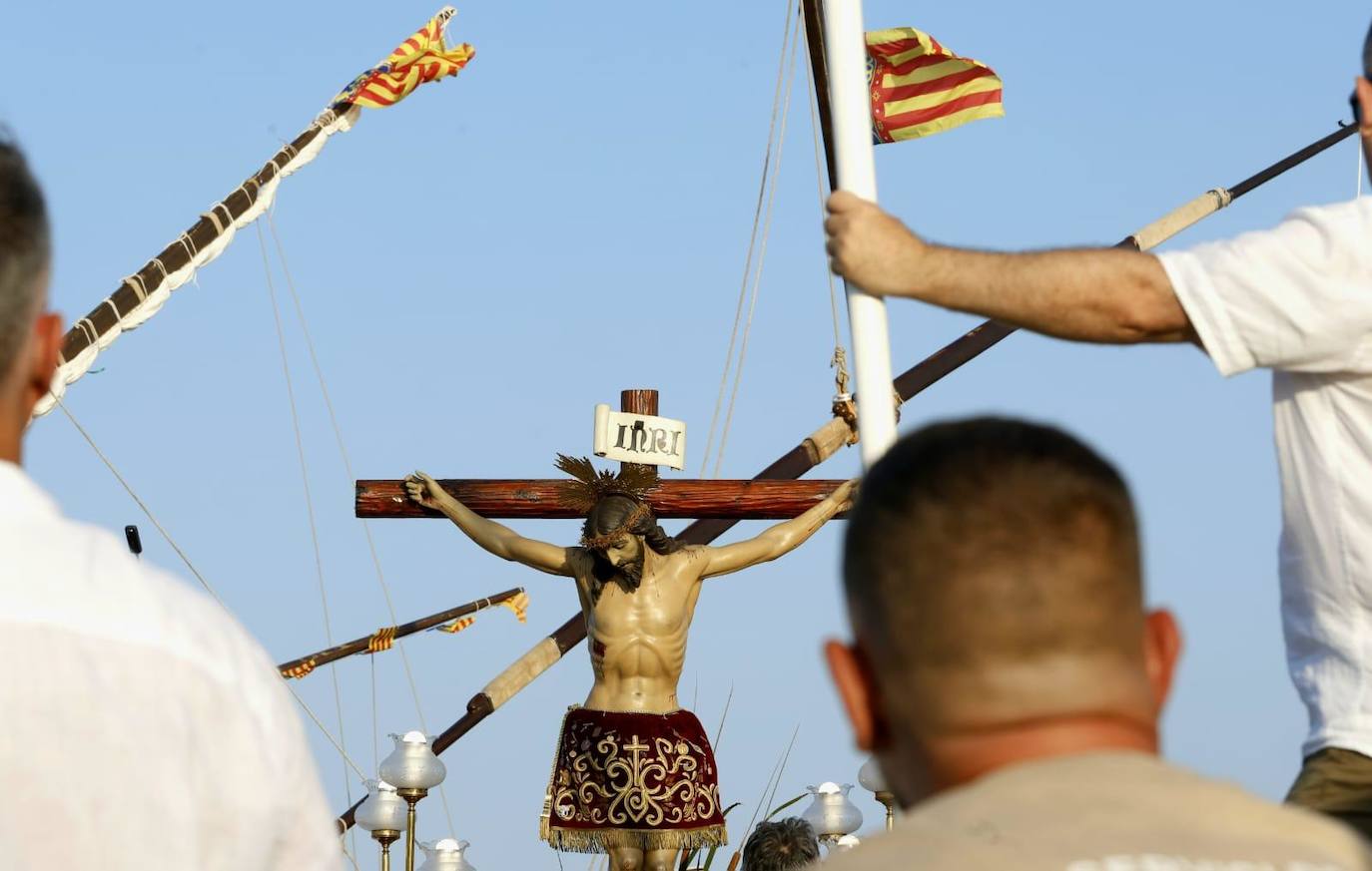 La romería del Cristo de la Salud de El Palmar vence al termómetro