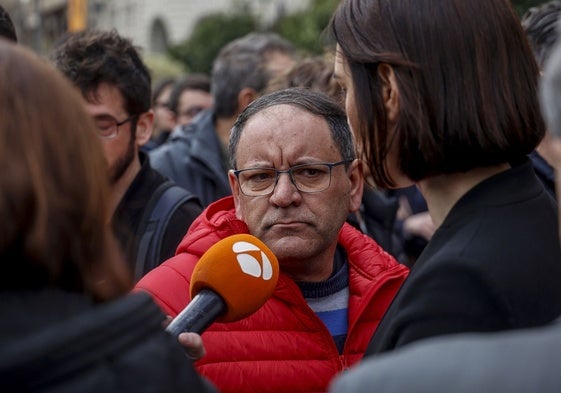 Julián García, conserje de la finca siniestrada en el barrio de Campanar.