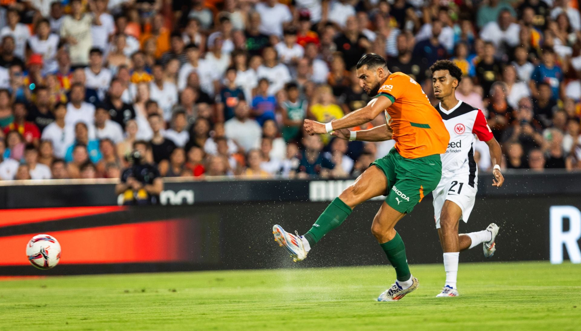 Así ha sido la presentación del Valencia 2024-25 y el Trofeo Naranja